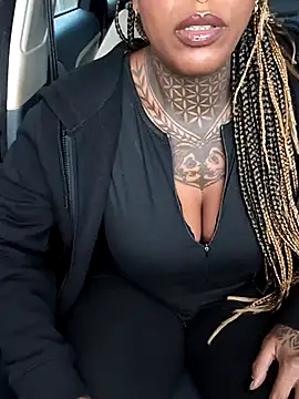 DarkDea online show from November 3, 1:15 pm