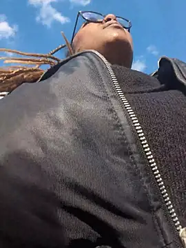 DarkDea online show from December 2, 1:02 pm