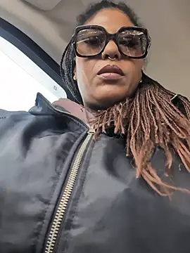 DarkDea online show from March 3, 12:01 pm