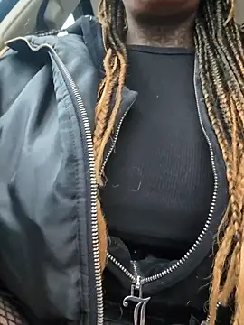 DarkDea online show from November 17, 2:10 pm