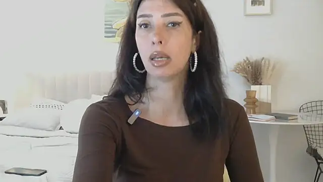 Snapshot of WhiteQueen888 chatting on June 10, 8:59 am WhiteQueen888 online show from June 10, 8:59 am