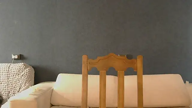 WhiteQueen888 online show from March 3, 9:16 am