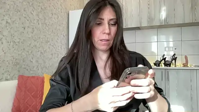 HotyWinter online show from April 15, 4:29 am