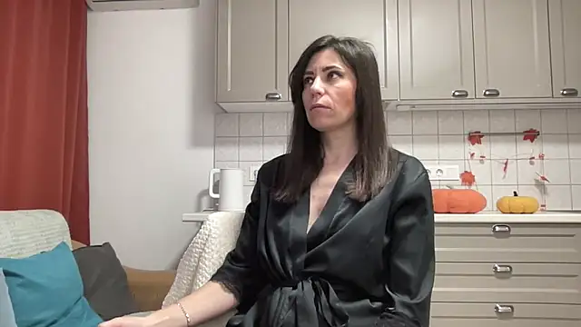 Snapshot of HotyWinter chatting on November 4, 4:05 am HotyWinter online show from November 4, 4:05 am