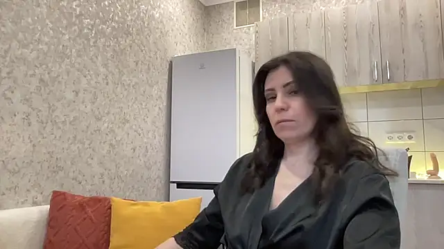 Snapshot of HotyWinter chatting on February 27, 5:07 am HotyWinter online show from February 27, 5:07 am