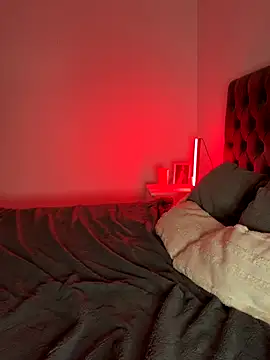 EllaMae online show from November 24, 7:03 pm