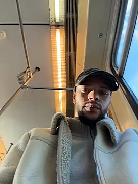 Lionayowe online show from April 15, 4:44 pm