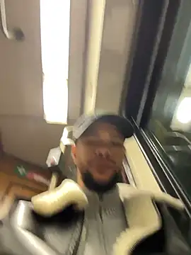 Lionayowe online show from March 29, 6:53 pm