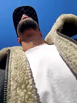 Snapshot of Lionayowe chatting on March 2, 1:07 pm Lionayowe online show from March 2, 1:07 pm