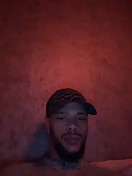 Snapshot of Lionayowe chatting on February 18, 9:33 pm Lionayowe online show from February 18, 9:33 pm