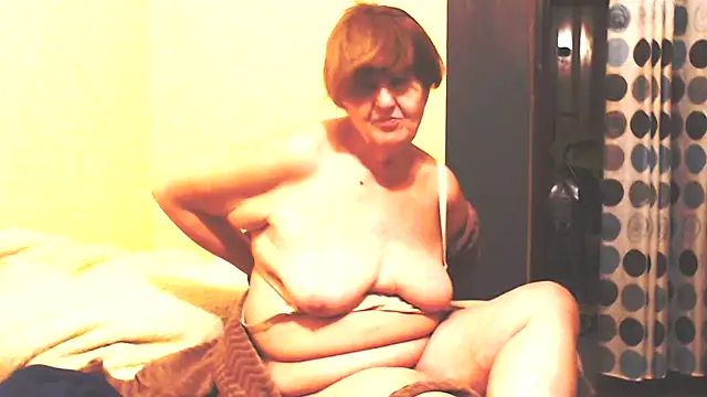 MioritaHard online show from October 31, 11:00 pm