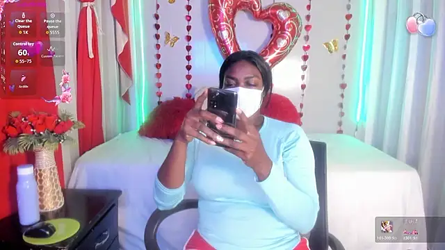 Snapshot of Emabland2 chatting on February 16, 2:59 pm Emabland2 online show from February 16, 2:59 pm