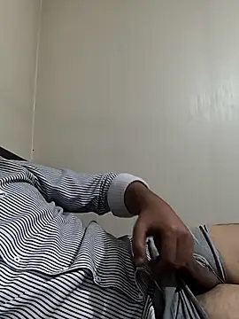 Snapshot of Mahmut_34_34_ chatting on October 6, 6:19 pm Mahmut 34 34 online show from October 6, 6:19 pm