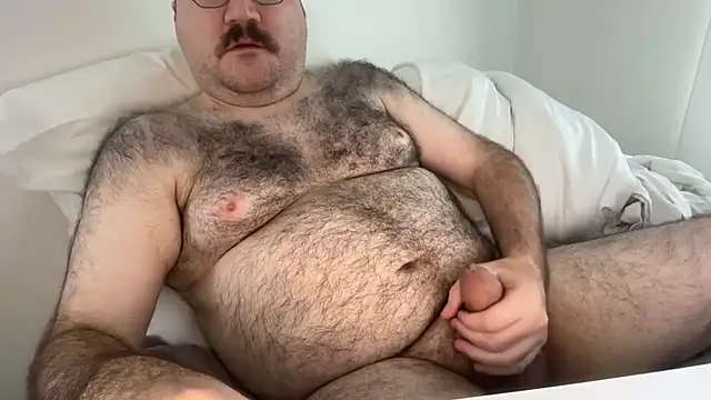 Snapshot of elagobear chatting on July 19, 8:05 pm elagobear online show from July 19, 8:05 pm