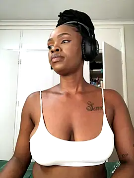 LuciousLips96 online show from October 12, 10:16 am