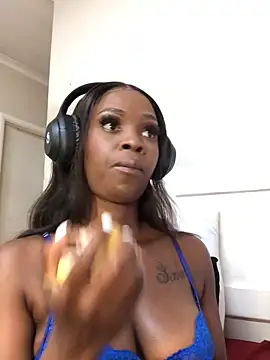 LuciousLips96 online show from September 10, 3:00 pm