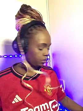 LuciousLips96 online show from October 19, 5:59 pm