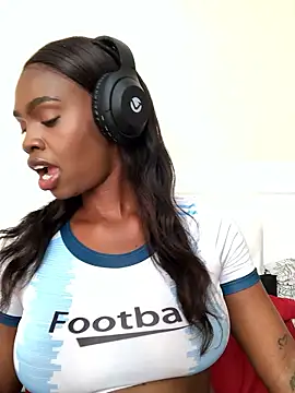 LuciousLips96 online show from January 14, 7:34 am