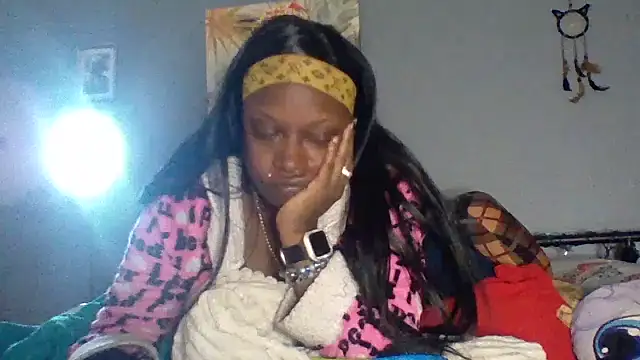 msdeedee online show from February 7, 9:06 am