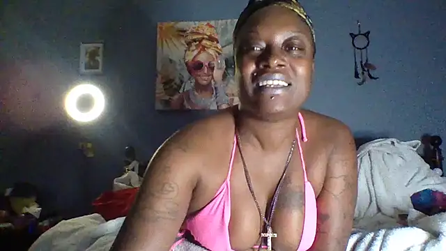 Snapshot of msdeedee chatting on May 2, 1:27 pm msdeedee online show from May 2, 1:27 pm
