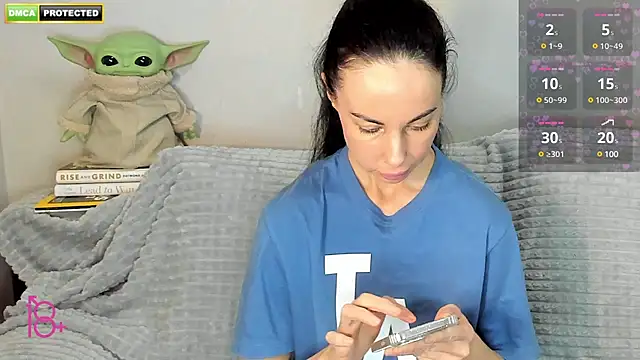 Snapshot of 3ight33nplus chatting on March 16, 10:42 pm 3ight33nplus online show from March 16, 10:42 pm