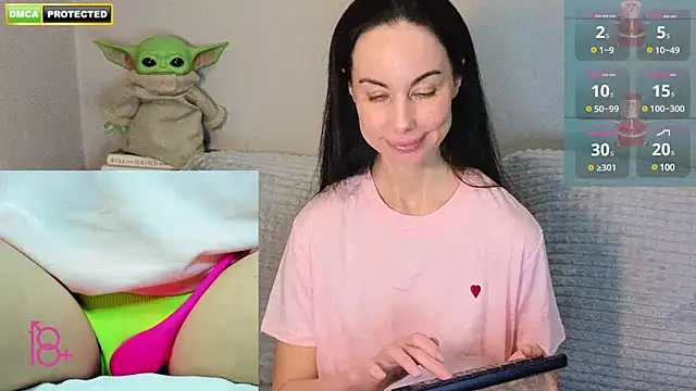 Snapshot of 3ight33nplus chatting on February 1, 1:23 am 3ight33nplus online show from February 1, 1:23 am