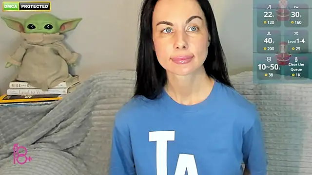 Snapshot of 3ight33nplus chatting on December 21, 8:10 pm 3ight33nplus online show from December 21, 8:10 pm