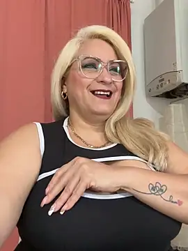 x elena x online show from March 3, 10:00 am