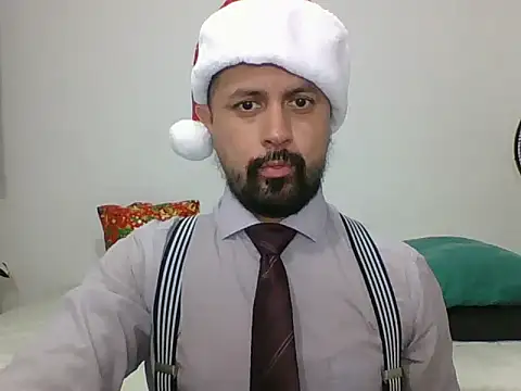 Snapshot of TRIISTAN_KING10 chatting on December 27, 9:00 pm TRIISTAN KING10 online show from December 27, 9:00 pm