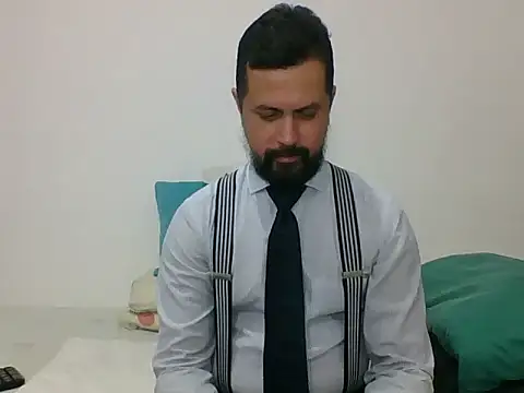 Snapshot of TRIISTAN_KING10 chatting on January 24, 8:43 pm TRIISTAN KING10 online show from January 24, 8:43 pm