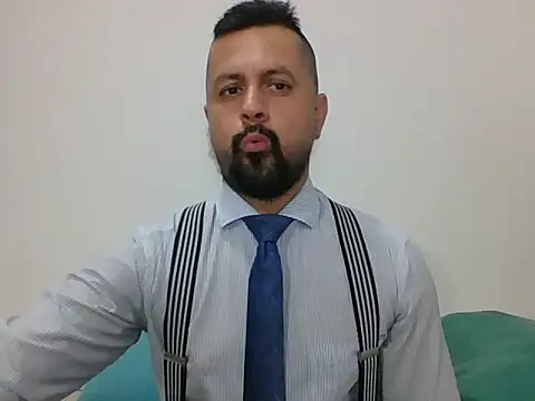 Snapshot of TRIISTAN_KING10 chatting on December 20, 8:12 pm TRIISTAN KING10 online show from December 20, 8:12 pm