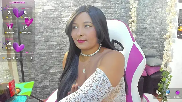 paola ih online show from May 28, 1:39 pm