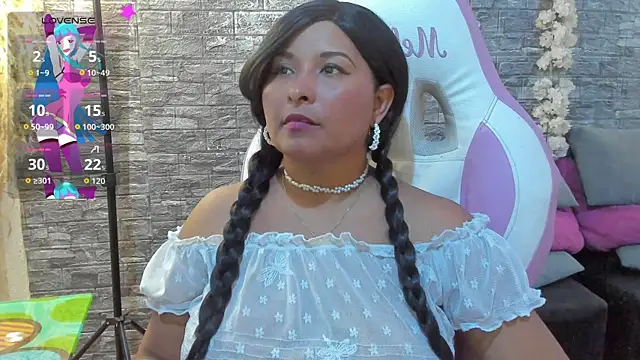 paola ih online show from April 4, 8:48 pm