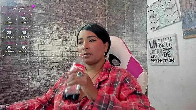 Snapshot of paola_ih chatting on July 15, 2:24 pm paola ih online show from July 15, 2:24 pm