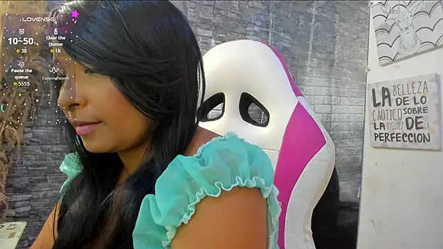 Snapshot of paola_ih chatting on July 18, 2:14 pm paola ih online show from July 18, 2:14 pm