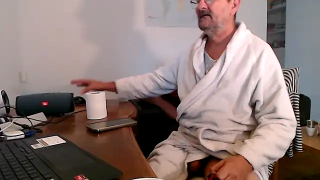 silvio-aus-luzern-CH online show from October 7, 6:14 am