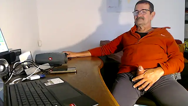 silvio-aus-luzern-CH online show from October 20, 8:04 am