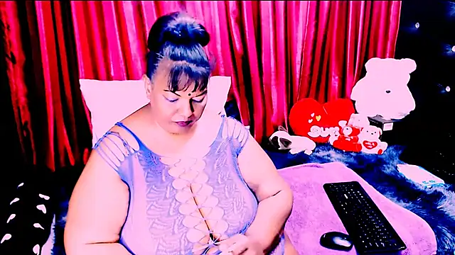 Snapshot of indian_ruby chatting on October 10, 9:21 am indian ruby online show from October 10, 9:21 am