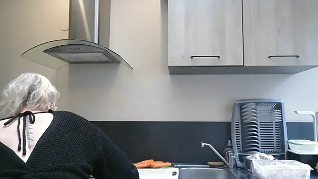 lilie69 online show from February 8, 10:35 am