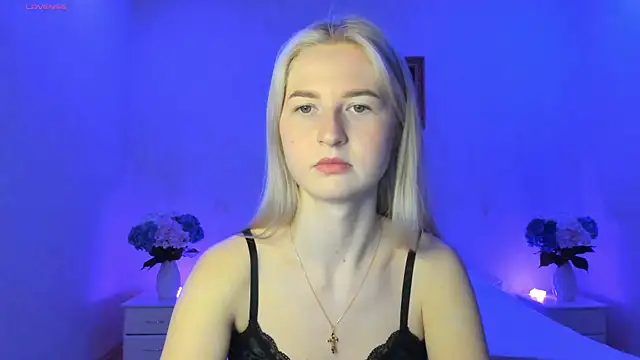 Snapshot of AnnaCarrera chatting on March 14, 9:32 pm AnnaCarrera online show from March 14, 9:32 pm