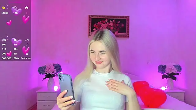 Snapshot of AnnaCarrera chatting on February 14, 9:10 pm AnnaCarrera online show from February 14, 9:10 pm