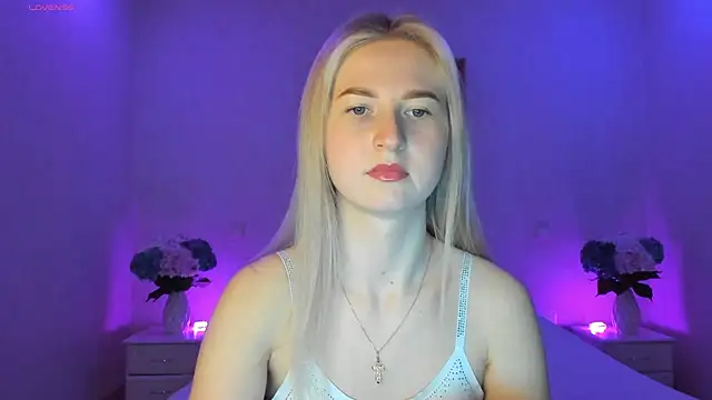 Snapshot of AnnaCarrera chatting on March 11, 10:09 pm AnnaCarrera online show from March 11, 10:09 pm