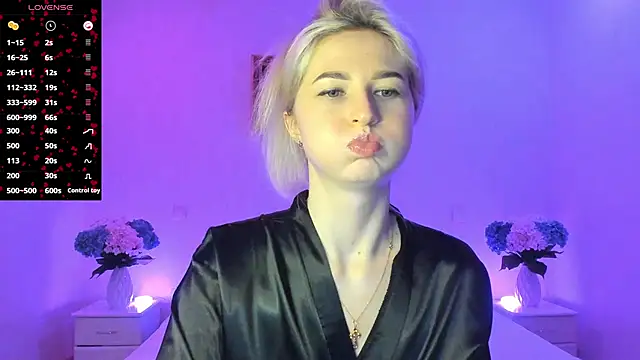 Snapshot of AnnaCarrera chatting on February 17, 9:32 pm AnnaCarrera online show from February 17, 9:32 pm