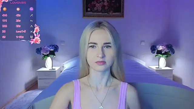 Snapshot of AnnaCarrera chatting on April 27, 9:02 pm AnnaCarrera online show from April 27, 9:02 pm