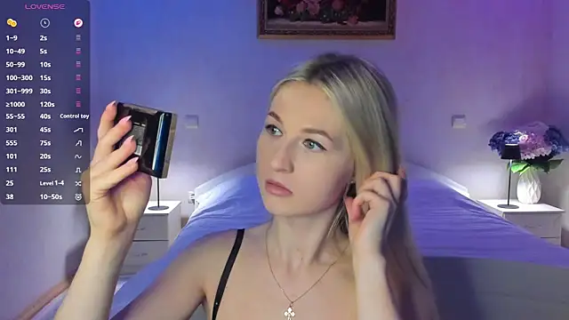 Snapshot of AnnaCarrera chatting on February 5, 8:15 pm AnnaCarrera online show from February 5, 8:15 pm