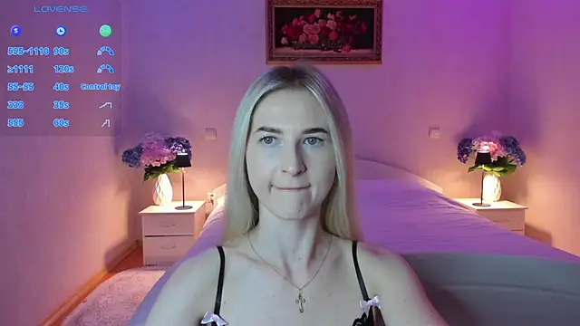 Snapshot of AnnaCarrera chatting on July 15, 8:27 pm AnnaCarrera online show from July 15, 8:27 pm