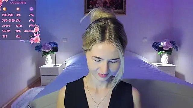 AnnaCarrera online show from April 16, 9:39 pm