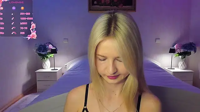 Snapshot of AnnaCarrera chatting on January 18, 6:00 pm AnnaCarrera online show from January 18, 6:00 pm