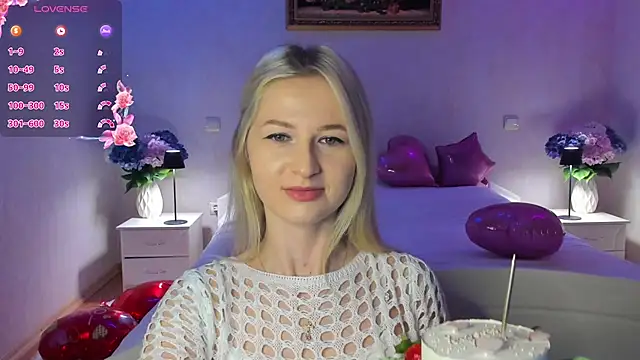 Snapshot of AnnaCarrera chatting on February 10, 9:03 pm AnnaCarrera online show from February 10, 9:03 pm