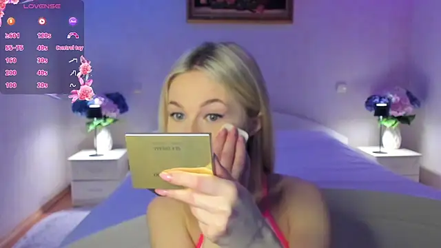 Snapshot of AnnaCarrera chatting on February 9, 9:13 pm AnnaCarrera online show from February 9, 9:13 pm